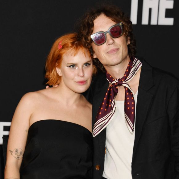 Une superbe nouvelle

(Tallulah Willis et Justin Acee assistent à la première de Los Angeles de « The Substance » à la Directors Guild Of America le 16 septembre 2024 à Los Angeles, Californie.