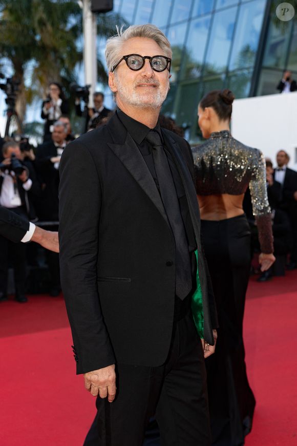 Antoine de Caunes - Montée des marches du film " Vie privée " lors du 78ème Festival International du Film de Cannes, au Palais des Festivals à Cannes. Le 20 mai 2025
© Olivier Borde/ Bestimage