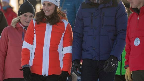 Les vacances en France et plus si secrètes de Kate et William ! Photos dans un endroit très VIP avec leurs 3 enfants Charlotte, George et Louis