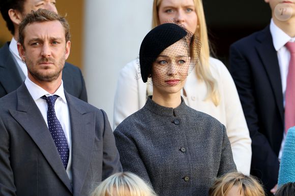 Pierre Casiraghi, Beatrice Borromeo dans la cour du palais princier le jour de la fête nationale de Monaco le 19 novembre 2024.

© Jean-Charles Vinaj / Pool Monaco / Bestimage