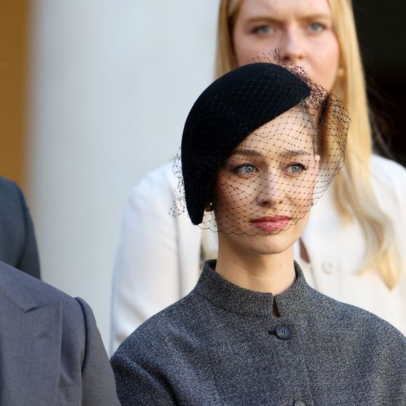 Pierre Casiraghi, Beatrice Borromeo dans la cour du palais princier le jour de la fête nationale de Monaco le 19 novembre 2024.

© Jean-Charles Vinaj / Pool Monaco / Bestimage