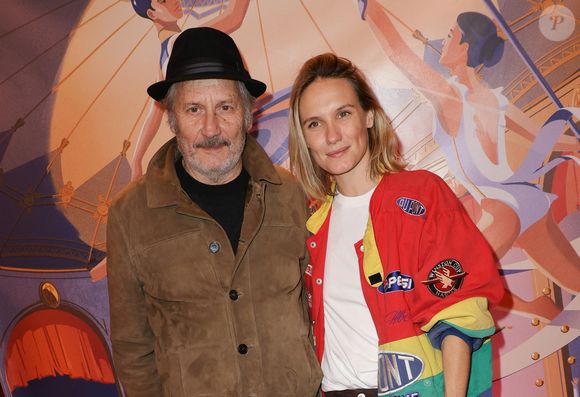 Face aux journalistes de "Marie Claire", la jeune femme s’était souvenue d’un pacte très particulier passé avec son père. 

Ana Girardot et son père Hippolyte Girardot au photocall de la générale du spectacle "Tempo" du Cirque d'Hiver Bouglione à Paris, France, le 18 octobre 2025. © Coadic Guirec/Bestimage