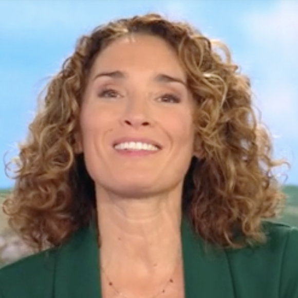 C'est une longue page qui se tourne ! 

Marie-Sophie Lacarrau lors du journal de 13h de TF1