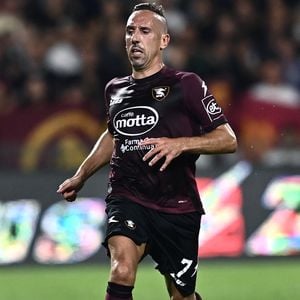 Cette passion pour la mode fait écho au parcours de sa fille Hiziya, devenue styliste et directrice artistique.

Franck Ribery lors du match de Football du Calcio Serie A (Italie), Salernitana - AS Rome (0-1) à Salernitana, Italie le 14 août 2022.

© Image Sport / Panoramic / Bestimage