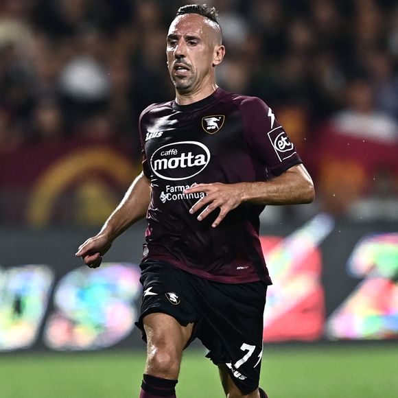 Cette passion pour la mode fait écho au parcours de sa fille Hiziya, devenue styliste et directrice artistique.

Franck Ribery lors du match de Football du Calcio Serie A (Italie), Salernitana - AS Rome (0-1) à Salernitana, Italie le 14 août 2022.

© Image Sport / Panoramic / Bestimage