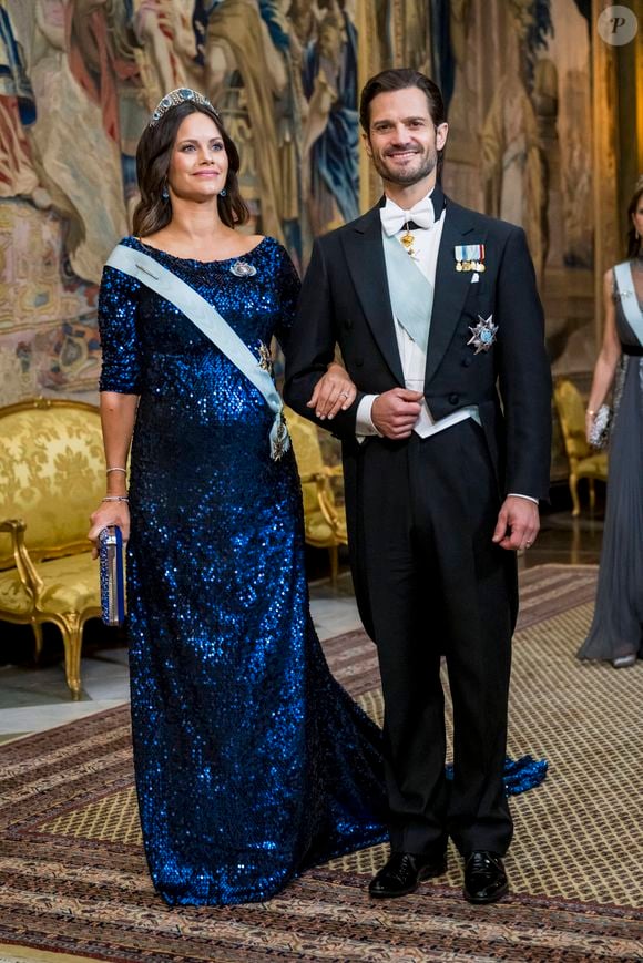 La princesse Sofia (enceinte), Le prince Carl Philip - Arrivée de la famille royale de Suède au dîner en l'honneur des lauréats du Prix Nobel 2024 au palais royal de Stockholm. Le 11 décembre 2024
@Dana Press / Bestimage