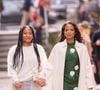 La première concerne les ascenseurs parisiens, bien plus petits qu’aux États-Unis. Christina Milian explique avoir été étonnée par leur taille minuscule

Christina Milian et Violet Madison, sa fille aînée au défilé Akris "Collection Prêt-à-Porter Automne/Hiver 2025-2026" lors de la Fashion Week de Paris (PFW), le 9 mars 2025
Pierre Perusseau / Tiziano da Silva / Bestimage