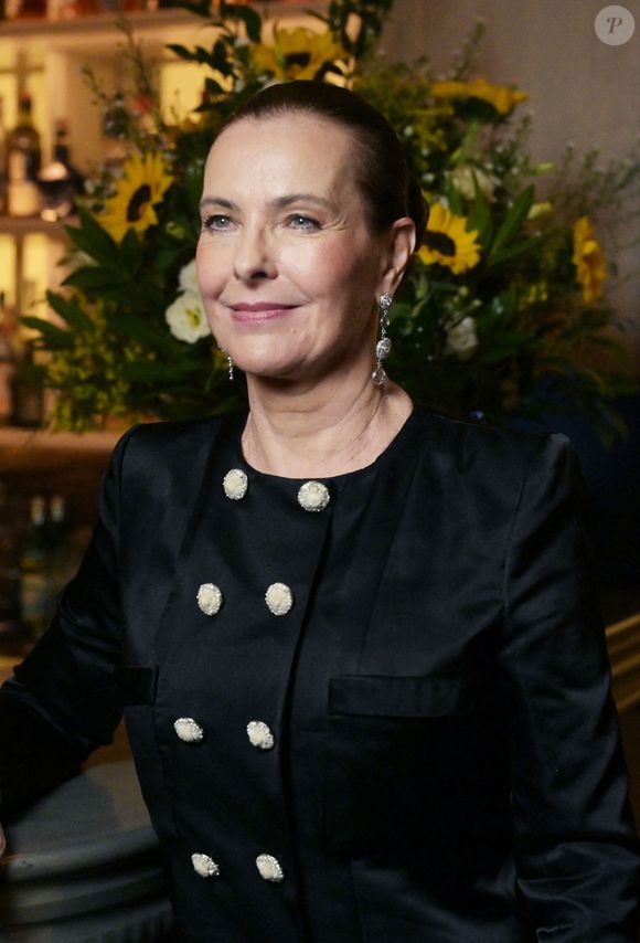 Carole Bouquet - Soirée du film "Megalopolis" à la Petite Maison Cannes lors du 77ème Festival International du Film de Cannes le 16 mai 2024. 

© Rachid Bellak/Bestimage