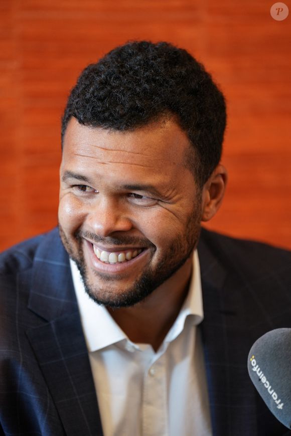 Jo-Wilfried Tsonga, Parrain de la Team BNP Paribas Jeunes Talents lors de la conference de presse Team BNP Paribas Jeunes Talents lors des Internationaux de France de Tennis de Roland Garros, à Paris, France, le 28 mai 2022. © Lia Mancini/Panoramic/Bestimage