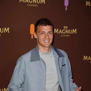 Benjamin Pavard au photocall de la soirée "Magnum" lors du 75ème Festival International du Film de Cannes le 19 mai 2022. API / BESTIMAGE