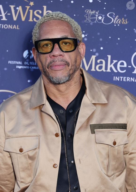 Côté vie privée, le rappeur est père de trois enfants et partage occasionnellement des moments de sa vie familiale, notamment avec sa compagne Irène et son dernier fils.

Joey Starr - Photocall de la soirée "Make a wish" lors 63ème édition du Festival de television de Monte-Carlo à Monaco. © Denis Guignebourg/Bestimage