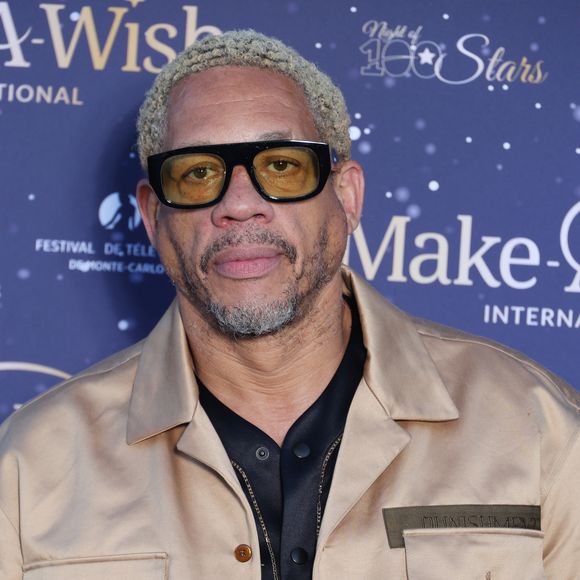 Côté vie privée, le rappeur est père de trois enfants et partage occasionnellement des moments de sa vie familiale, notamment avec sa compagne Irène et son dernier fils.

Joey Starr - Photocall de la soirée "Make a wish" lors 63ème édition du Festival de television de Monte-Carlo à Monaco. © Denis Guignebourg/Bestimage