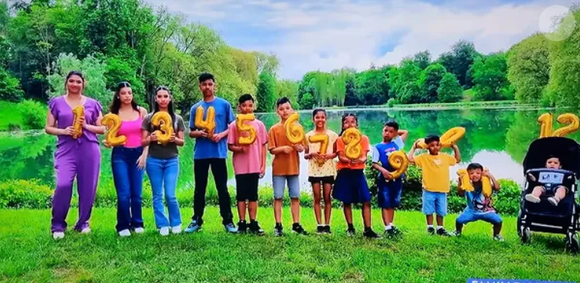 Hélène et Son Nguyen, à la tête d'une fratrie de 12 enfants dans "Familles nombreuses, la vie en XXL".