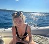 Pour recharger ses batteries, Louane accompagnée de proches a mis le cap sur la baie de Saint-Tropez comme elle l'a fait savoir sur Instagram ce mardi 29 juillet 2025.

Louane immortalise ses vacances d'été sur Instagram. (Capture d'écran - Juillet 2025)