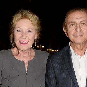 Un couple atypique mais uni

Maaike Jansen et Roland Giraud - People à la générale de la pièce "Un dîner d'adieu" au Théâtre Edouard Vll à Paris le 15 septembre 2014.  
©COADIC GUIREC / BESTIMAGE