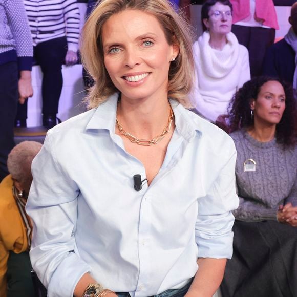 Exclusif - Sylvie Tellier sur le plateau de l’enregistrement de l’émission « Face à Hanouna » présentée par C.Hanouna et diffusée sur C8 le 16 novembre 2024, à Paris, France, le 14 novembre 2024. © Jack Tribeca/Bestimage