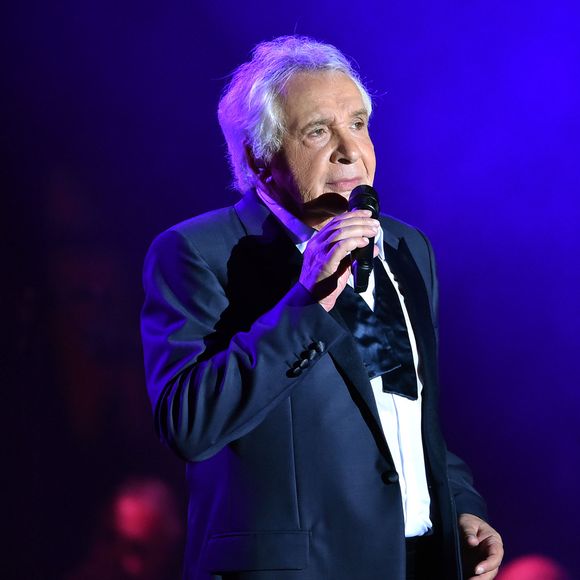 Le musicien a récemment fait ses adieux à la scène à l'issue d'une dernière tournée triomphale à travers la France

Exclusif - Michel Sardou aux Arènes de Nîmes pour le second concert de sa dernière tournée "La Dernière Danse" le 7 juillet 2017. © Bruno Bebert / Bestimage