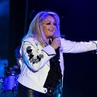 Les professionnels l'avaient mise en garde mais Bonnie Tyler ne les a pas écoutés : grâce à cela, sa carrière a décollé