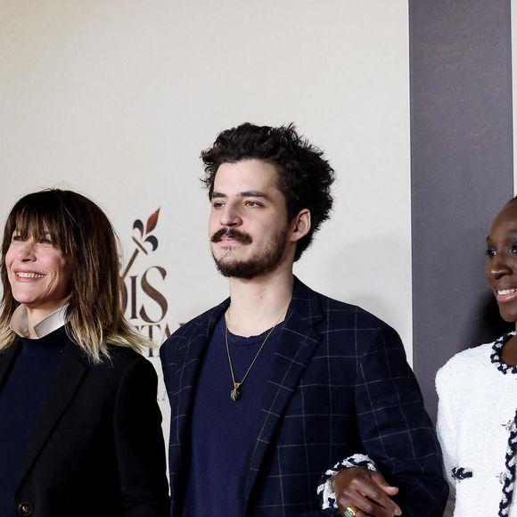 Exclusif - Sophie Marceau et son fils Vincent Zulawski, Eye Haïdara - Photocall de l'avant-première du film "Les Trois Mousquetaires : D'Artagnan" aux Invalides à Paris le 21 mars 2023.

© Jacovides / Moreau / Guirec / Bestimage