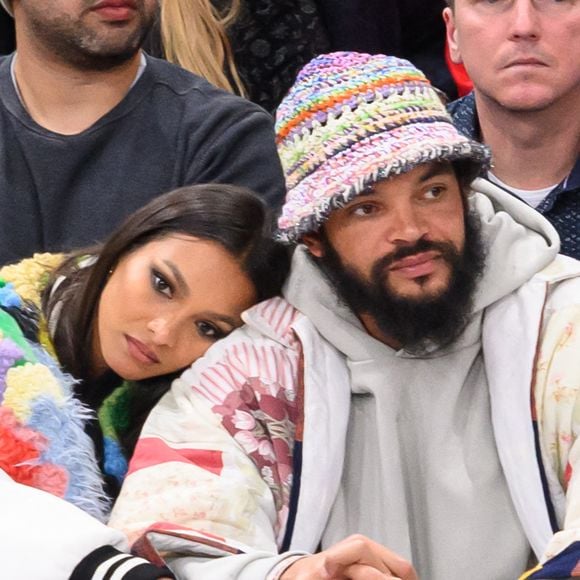 Joakim Noah et son épouse Lais Ribeiro assistent au match du NBA Paris Game 2023 opposant les Detroit Pistons aux Chicago Bulls à l'AccorHotels Arena, le 19 janvier 2023 à Paris, en France.  Photo de Laurent Zabulon/ABACAPRESS.COM