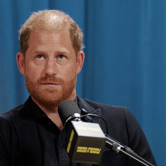 Le prince Harry, membre de la famille royale britannique exilé, a mis en garde les parents contre la publication des visages de leurs enfants sur les réseaux sociaux.  Photo par JLPPA / Bestimage