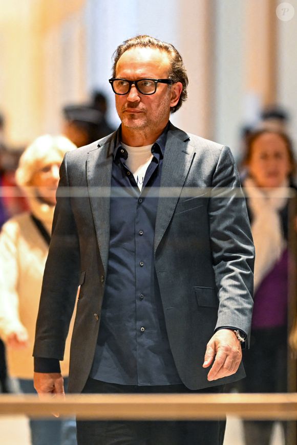 Vincent Perez au procès de Gérard Depardieu pour agressions sexuelles sur deux femmes lors d'un tournage de film en 2021, au tribunal correctionnel de Paris, France, le 24 mars 2025. © Pierre Perusseau/Bestimage