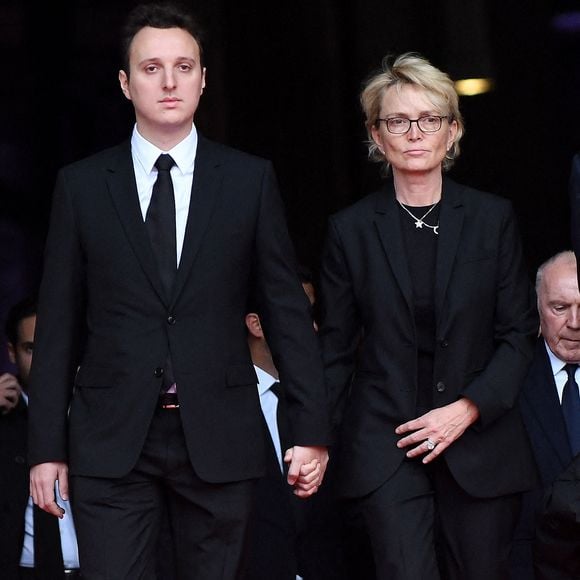 C'est à cette même période qu'il décide de rejoindre le mouvement En Marche et Emmanuel Macron, alors en campagne Elyséenne

Claude Chirac, la fille de l'ancien président français Jacques Chirac, avec son fils Martin Rey-Chirac et son mari Frédéric Salat-Baroux quittant l'église Saint-Sulpice à Paris le 30 septembre 2019 après un service religieux pour l'ancien président français Jacques Chirac. Photo par Clement Prioli/ABACAPRESS.COM