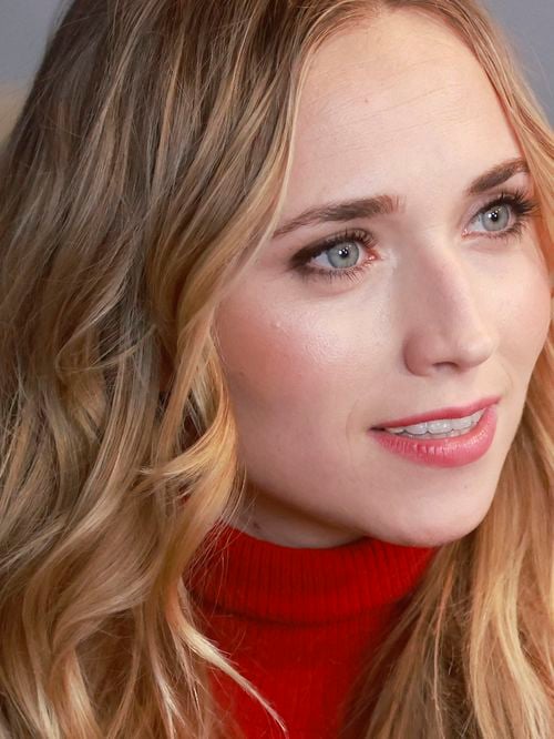 Envie d'avoir une peau impeccable comme Chloé Jouannet ? L'actrice utilise un produit de beauté bien précis pour prendre soin de son visage