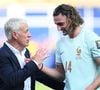 Didier Deschamps y est un voisin discret, respectueux et surtout très impliqué dans la vie locale. 

Adrien Rabiot-Didier Deschamps - Match de quart de finale "France - Maroc (2-0)" lors de la Coupe du Monde FIFA 2026 (FIFA World Cup 2026), le 9 juillet 2026.