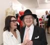 L'épouse d'André Chapelle a cependant relativisé sa solitude en déclarant recevoir tellement d’amour de ses fans "que le vide paraît parfois moins lourd à porte".
Exclusif - Nana Mouskouri et son mari André Chapelle - Brigitte Macron visite l’Exposition des robes de scènes de Nana Mouskouri à la Galerie Sabine Bayasli en vue de leur vente aux enchères (le 19 juin 2023) au profit de la Fondation des Hôpitaux dont elle est la présidente. Paris le 16 Juin 2023 © Bertrand Rindoff / Bestimage