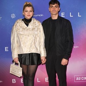 Louane et son compagnon Florian Rossi  - Avant Première de " Belle " film animé japonais au Grand Rex à Paris le 6 décembre 2021 . © Veeren / Bestimage