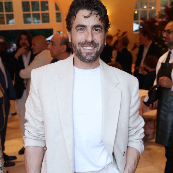 Agustín Galiana assiste au cocktail Lenôtre d'Adriana Karembeu organisé au Pré Catelan à Paris le 29 avril 2025 à Paris, France.  Photo par Jérôme Domine/ABACAPRESS.COM.