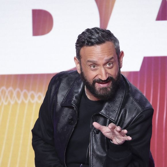Exclusif - Cyril Hanouna, sur le plateau de l’émission « TPMP » présentée par C.Hanouna et diffusée en direct sur Youtube et sur toutes les box (SFR, FREE, Bouygues, MyCanal etc), Paris, France, le 24 mars 2025. © Jack Tribeca / Bestimage
