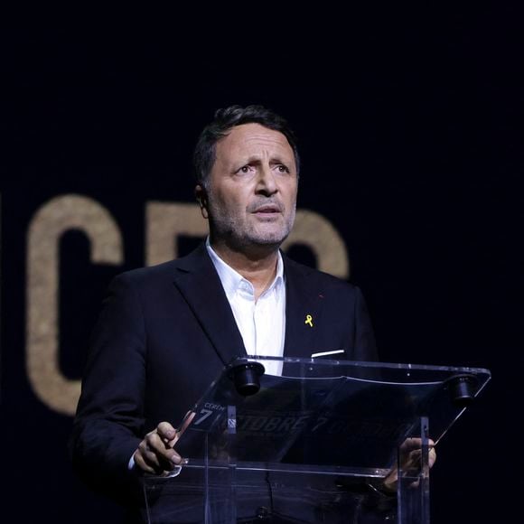 Arthur (Jacques Essebag) lors d'une cérémonie organisée par le Conseil des institutions juives de France (CRIF) en hommage aux victimes des attentats du Hamas du 7 octobre 2023 contre Israël, à l'occasion du premier anniversaire de l'événement, à Paris, le 7 octobre 2024. 

© Jack Tribeca / Bestimage