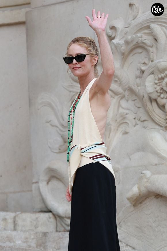 Vanessa Paradis est revenue sur les deux morceaux du disque auxquels ont participé ses enfants, Lily-Rose et Jack.

Vanessa Paradis au défilé Chanel "Collection Haute Couture Automne/Hiver 2026-2027" lors de la Fashion Week de Paris, le 7 juillet 2026

© Florian Lavielle / Bestimage