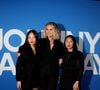 Laeticia Hallyday est une maman heureuse et désormais une amoureuse épanouie !
Laeticia Hallyday et ses filles Joy et Jade - Photocall du vernissage de l'exposition "Johnny Hallyday, l'exposition" au Palais des Expositions à Paris
© Dominique Jacovides / Bestimage