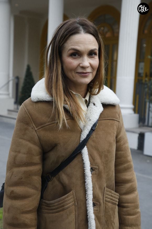"Je n'ai rien compris ! Je pense que celui qui dit qu’il a compris, c’est louche"

Barbara Schulz - Arrivées des invités à l'enregistrement de l'émission "Vivement Dimanche" au studio Gabriel à Paris le 2 mars 2022. L'émission sera diffusée le 6 mars 2022.