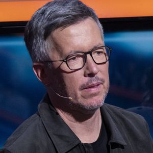 Jean-Luc Lemoine a récemment confié un pan méconnu et douloureux de son histoire familiale lors de son passage dans "Un dimanche à la campagne".


Exclusif - Jean-Luc Lemoine - Enregistrement de l'émission "100% Logique"
© Cyril Moreau / Bestimage