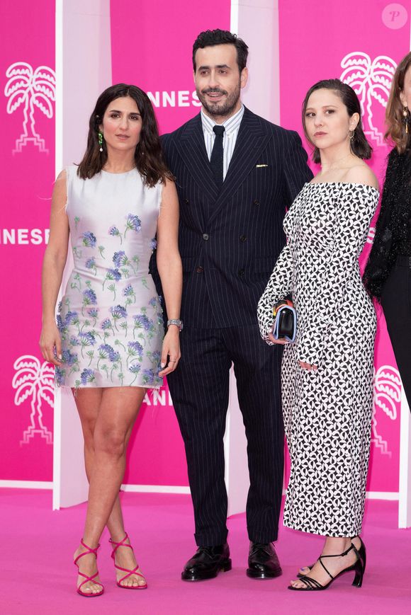 Geraldine Nakache, Jonathan Cohen et Laura Felpin assistent au tapis rose du 5ème Festival de Cannes, le 06 avril 2022 à Cannes, France. Photo by David Niviere/ABACAPRESS.COM