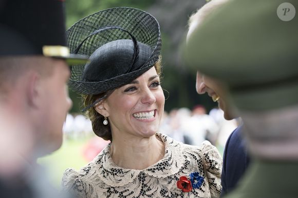 Kate Catherine Middleton, duchesse de Cambridge - Commémorations du centenaire de la Bataille de la Somme à Thiepval, bataille qui fût la plus meurtrière de la Première Guerre Mondiale. Le 1er juillet 2016