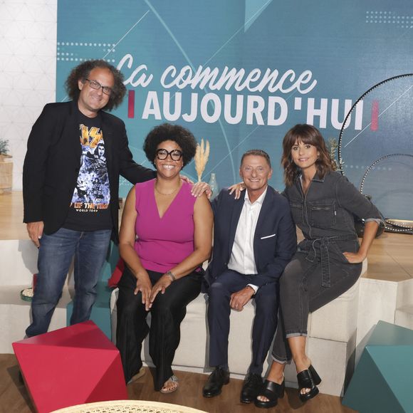 Mariage en vue pour l'une des figures de "Ca commence aujourd'hui"

Exclusif - Laurent Karila, Amina Yamgnane, Marc Geiger, Faustine Bollaert - La nouvelle saison de l'émission "ça commence aujourd'hui" sur France 2.

© Jack Tribeca / Bestimage