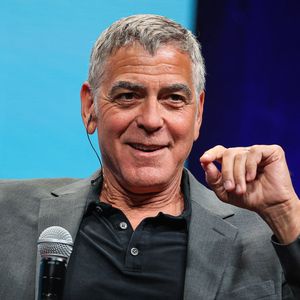 George Clooney ne se consacre pas uniquement au cinéma.

George Clooney est l'invité de la rencontre « Dialogues sur le talent » (Dialoghi sul Talento), organisée au Palazzetto dello Sport de Coni, dans le nord de l'Italie. L'événement est consacré à un échange avec l'acteur autour de son parcours et de sa carrière. (Credit Image: © Renata Roattino/LPS via ZUMA Press / Bestimage Wire / Bestimage)