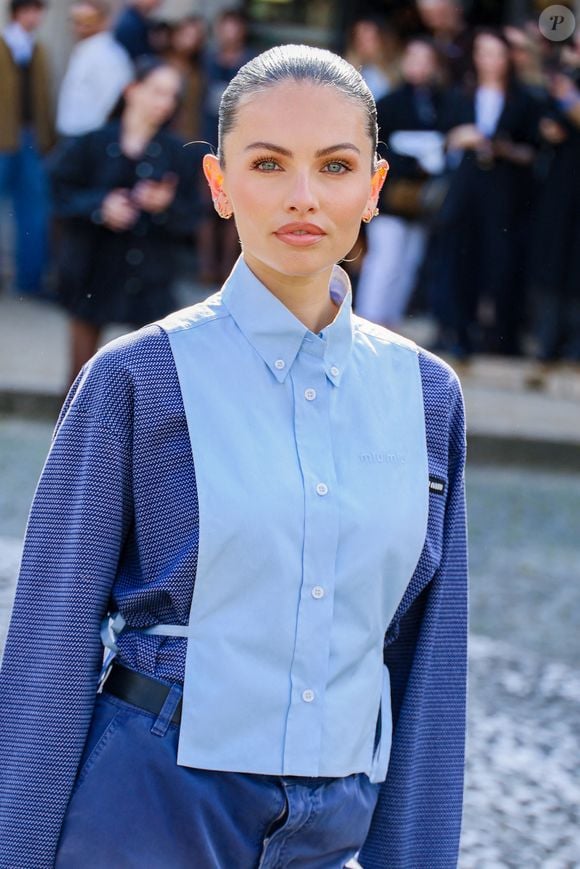 Thylane Blondeau aux arrivées au défilé Miu Miu Collection Femme Prêt-à-Porter Automne/Hiver 2026-2027 lors de la Fashion Week de Paris (PFW) au palais d'lena conseil Economique, social et environnemental, à Paris, France, le 10 mars 2026. © Denis Guignebourg/Bestimage