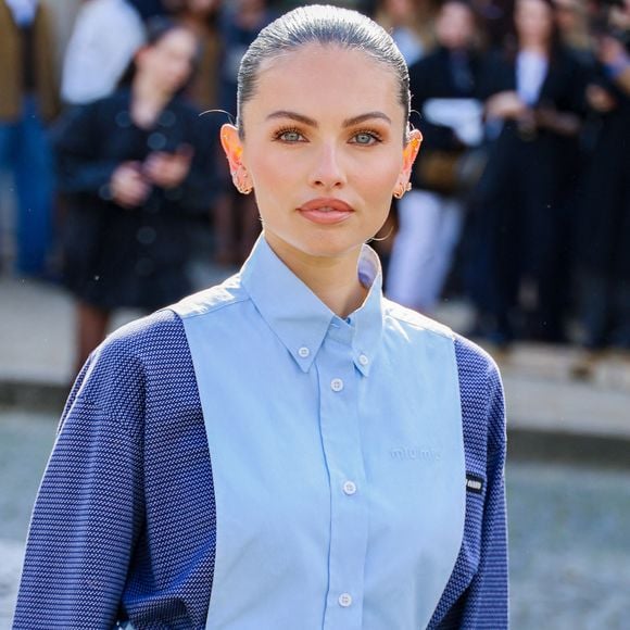 Thylane Blondeau aux arrivées au défilé Miu Miu Collection Femme Prêt-à-Porter Automne/Hiver 2026-2027 lors de la Fashion Week de Paris (PFW) au palais d'lena conseil Economique, social et environnemental, à Paris, France, le 10 mars 2026. © Denis Guignebourg/Bestimage