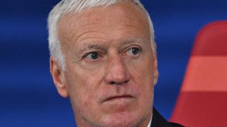 Didier Deschamps rentré en France pour sa mère, son fils Dylan partage une publication sobre pour l'ultime étape traversée ensemble