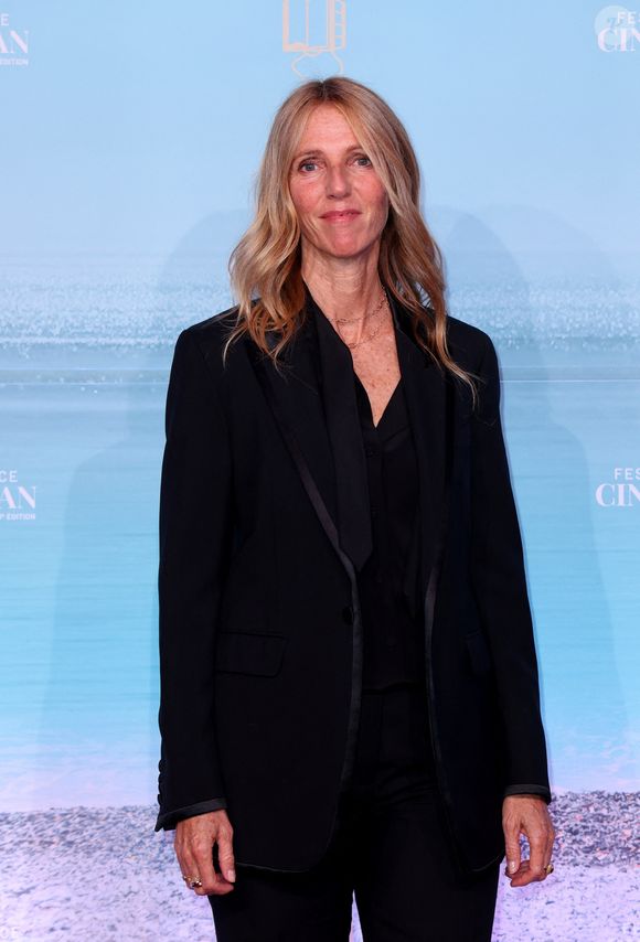 Sandrine Kiberlain (Présidente du Jury) - Tapis rouge de la soirée d'ouverture de la 7ème édition du festival Cineroman à Nice le 29 septembre 2025. © Dominique Jacovides - Bruno Bebert / Bestimage