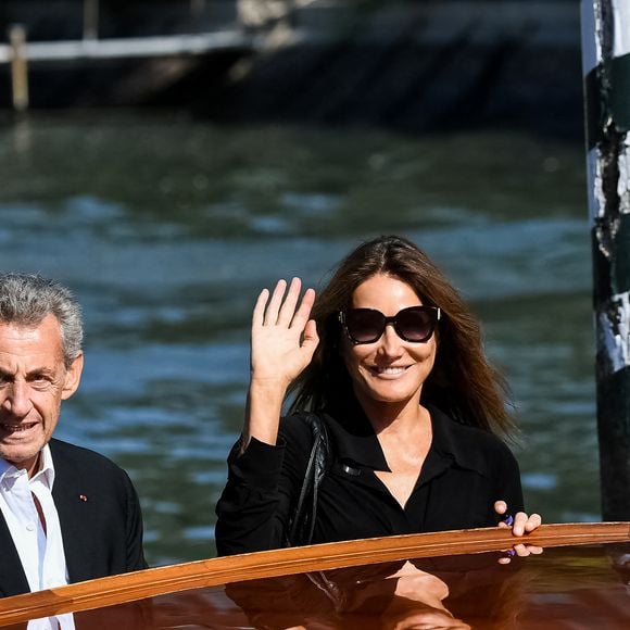 Nicolas Sarkozy et sa femme Carla Bruni arrivent au Lido lors du 80ème édition du festival international du film de Venise, la Mostra, à Venise, Italie, le 2 septembre 2023.

© SGP/Bestimage