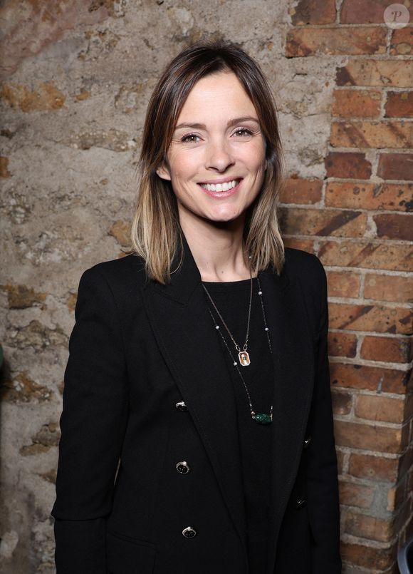 Isabelle Ithurburu - Soirée du Secours Populaire au musée des arts Forains à Paris le 4 décembre 2023. © Denis Guignebourg/Bestimage