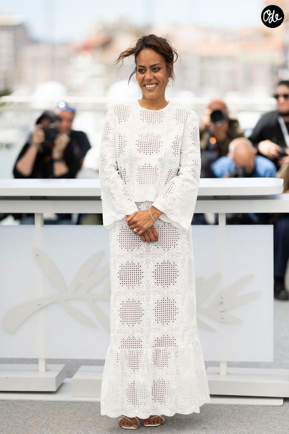 Amel Bent au photocall du film "Ma Frère" lors du 78ème Festival International du Film de Cannes, au Palais des Festivals à Cannes, France, le 22 mai 2025. © Jacovides-Moreau/Bestimage