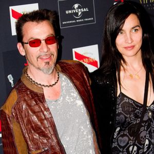 Florent Pagny et sa femme Azucena lors de la soirée AZ party au V.I.P Room à Paris le 3 juin 2010. Photo : Sébastien Rabany. MPP / Bestimage